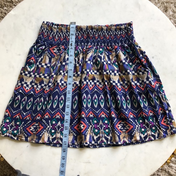 Mossimo. Nice skirt size L - Picture 3 of 5